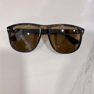 Polarized Ray-Ban Sunglasses - Unisex